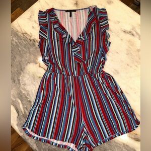 EUC BCBGMAXAZRIA Striped Romper Ruffle Sleeve Jersey Material Stretch Size Small